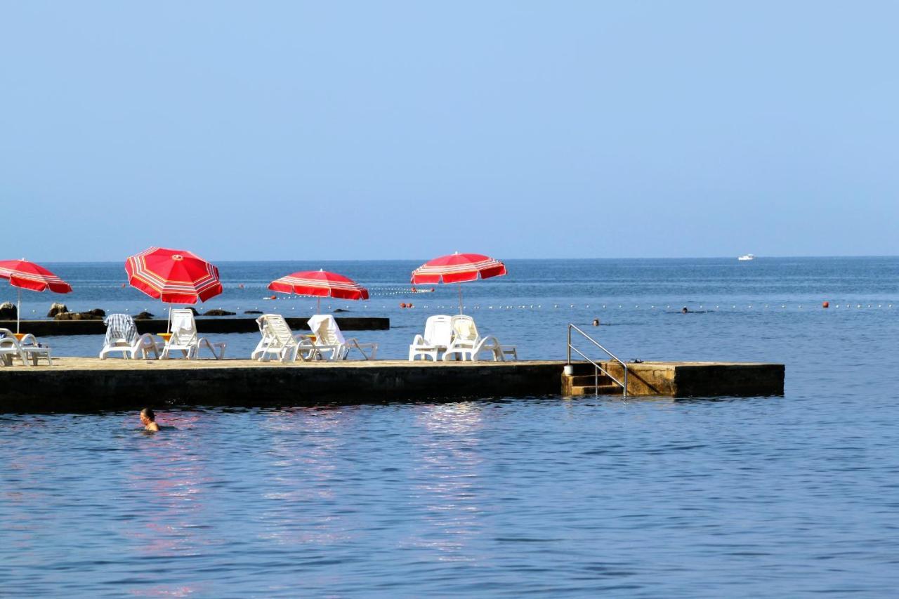Apartment With A Parking Space - 7735 Umag